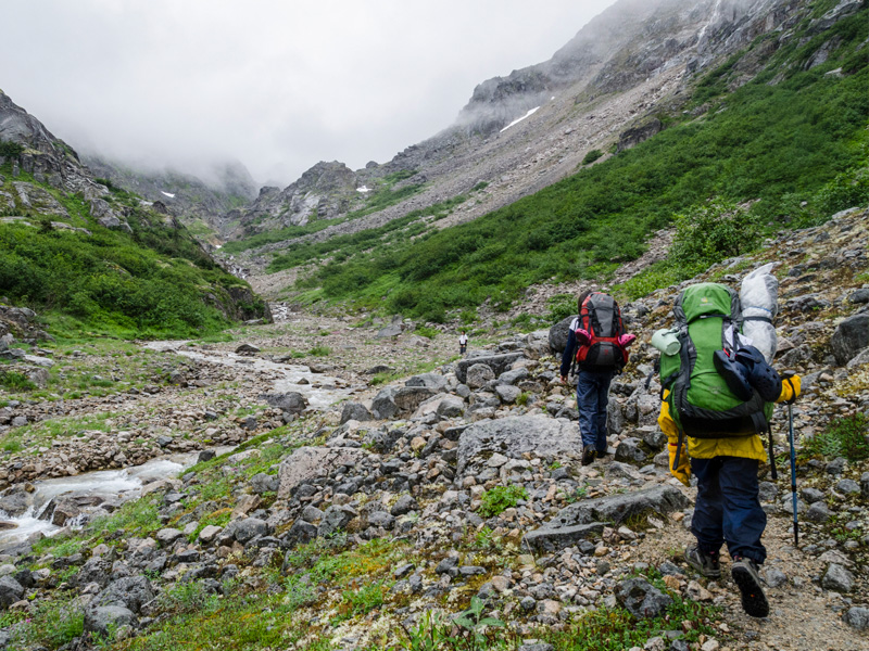 Randonneurs sur la piste Chilkoot