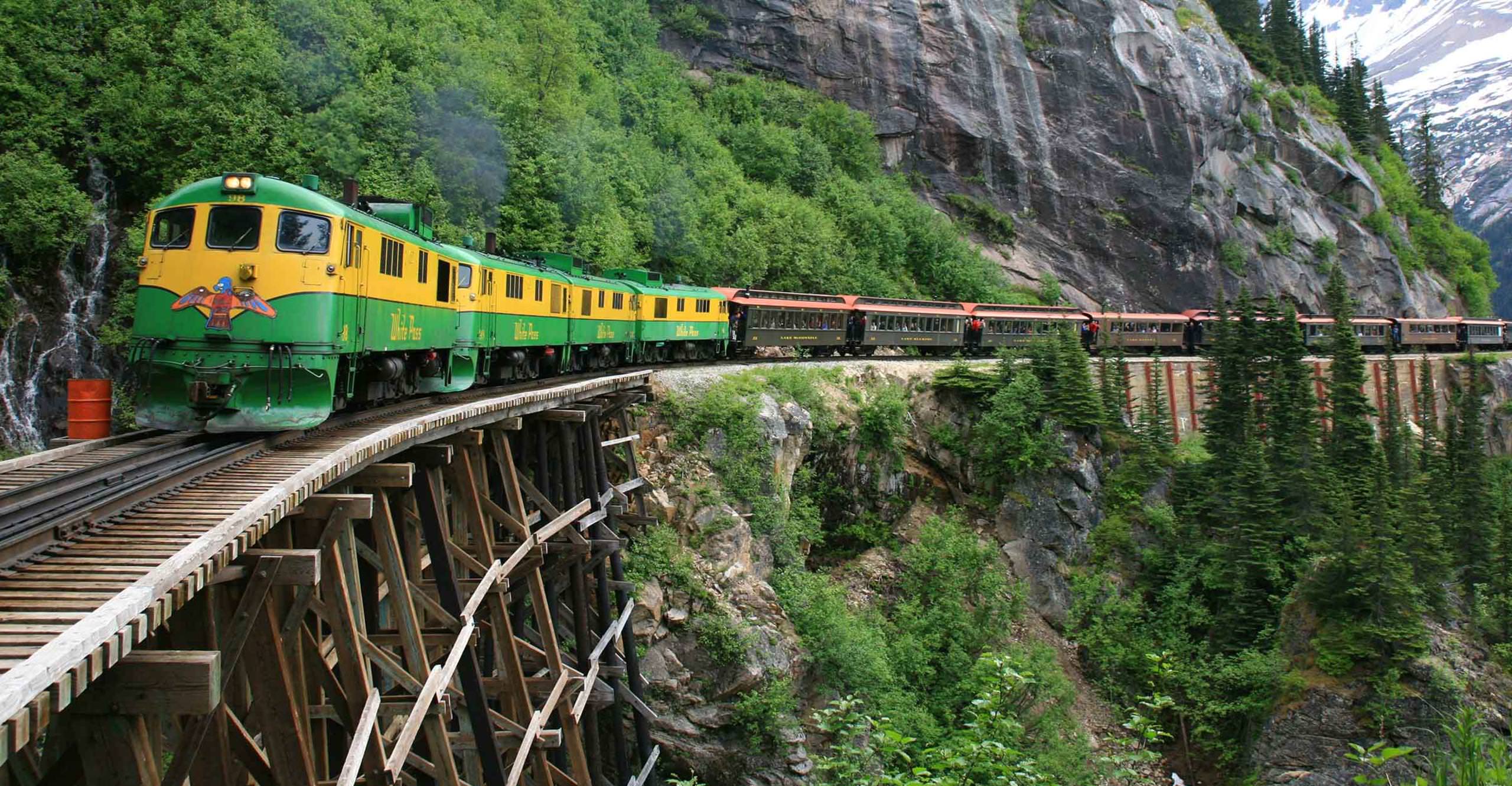 Railway road. White Pass & Yukon Route. Железная дорога Аляски. Железная дорога белого перевала, Аляска, США. Юкон железная дорога.