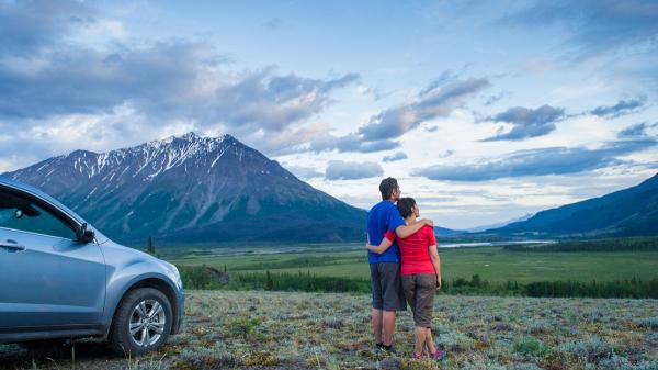 couple-car-romance.jpg