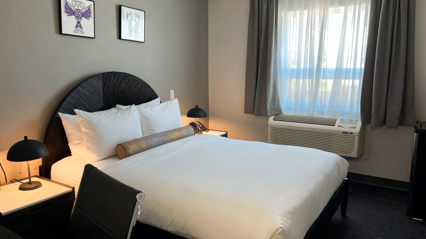 Edgewater Hotel Standard Queen