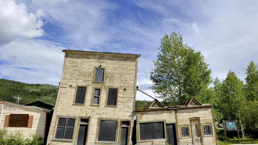 Kissing buildings in Dawson City