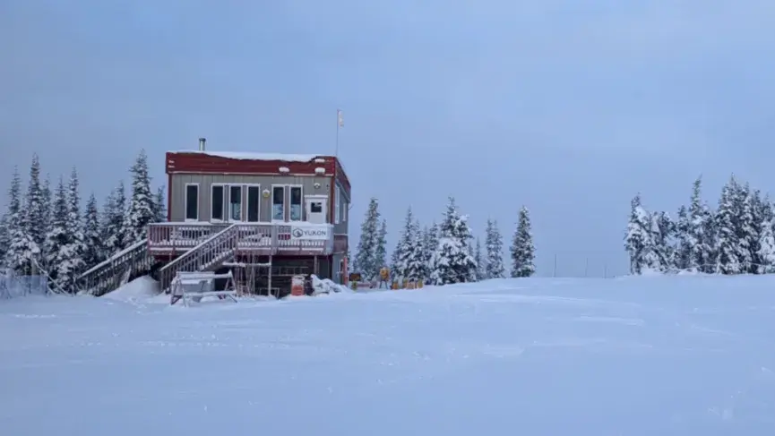 Mountain hut on top of Mount Sima