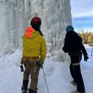 our guide explain how to ice climb