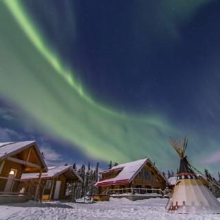 Full Moon Aurora Vertical1.jpg