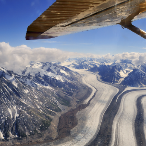 planewingovermountains.png
