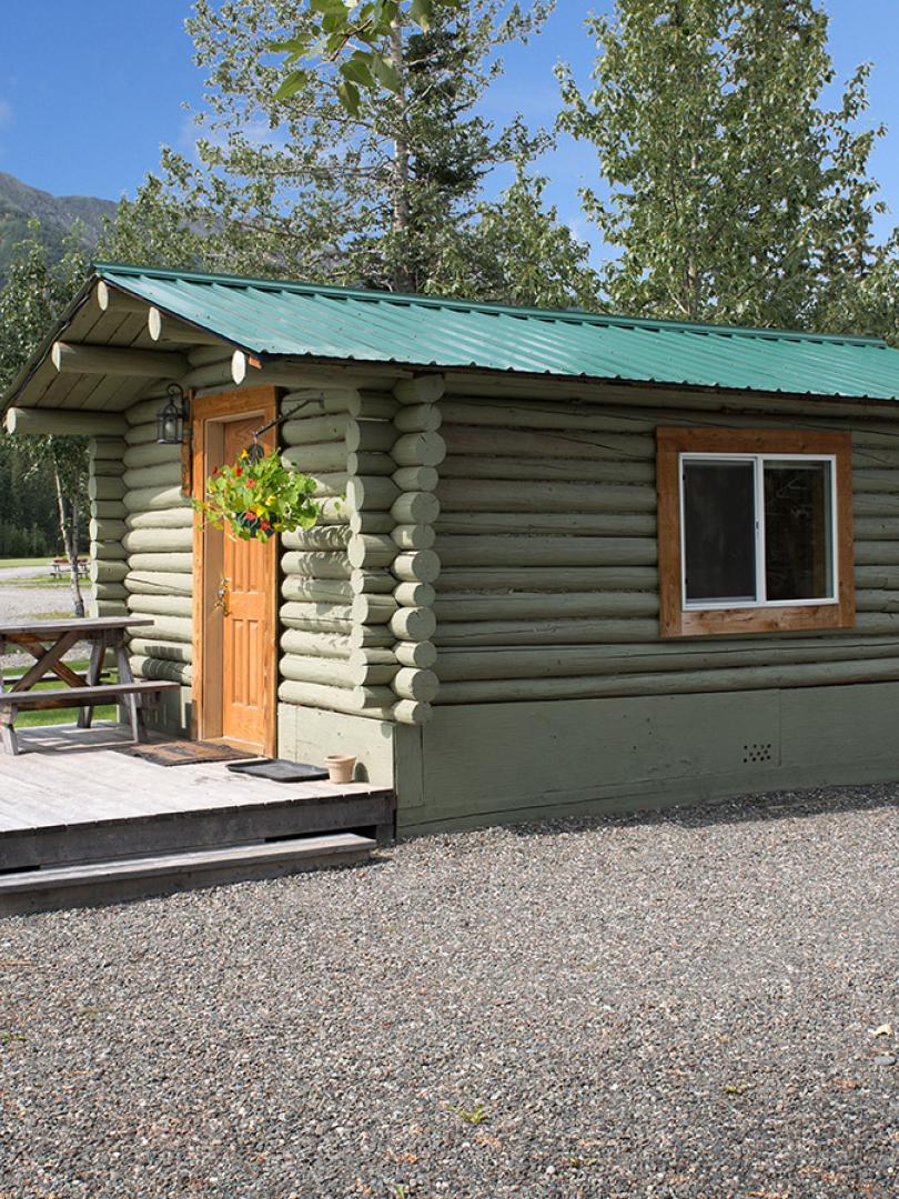 Cabin exterior resized.jpg