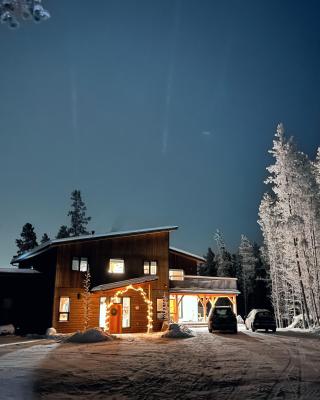 Yukon Ski Lodge  Winter