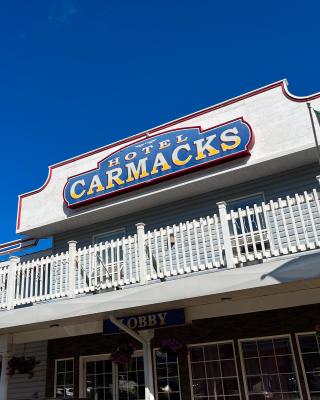 Hotel Carmacks Exterior