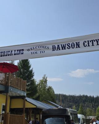 Holland America Dawson City Inn Welcomes you