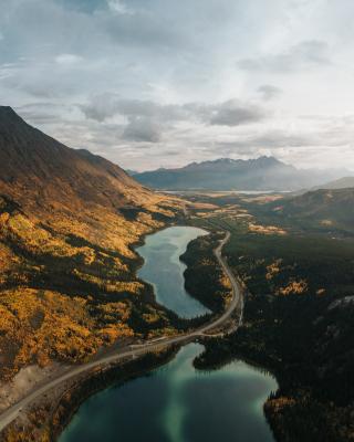 Emerald Lake in southern yukon region in fall