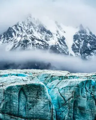Image of the massive Donjek Glacier