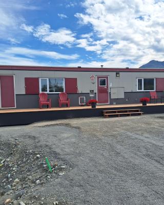 2 well equipped suites