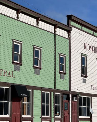 Midnight Sun Hotel Exterior